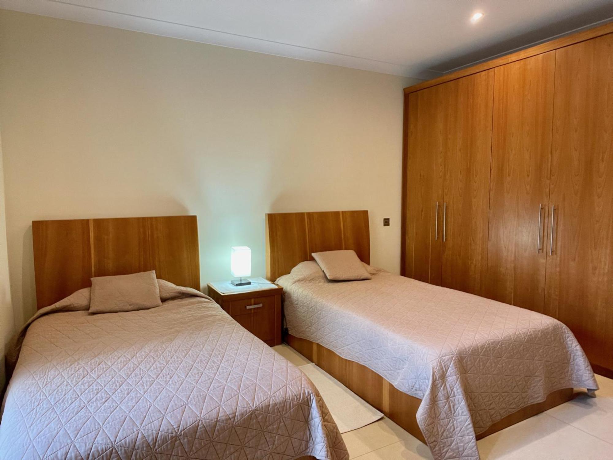 Spacious Luxurious With Seaview Apartment *